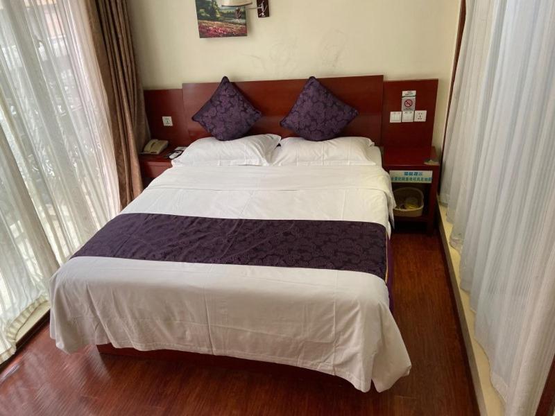 Greentree Inn Shanghai Songjiang University City New Songjiang Road Express Hotel Bagian luar foto
