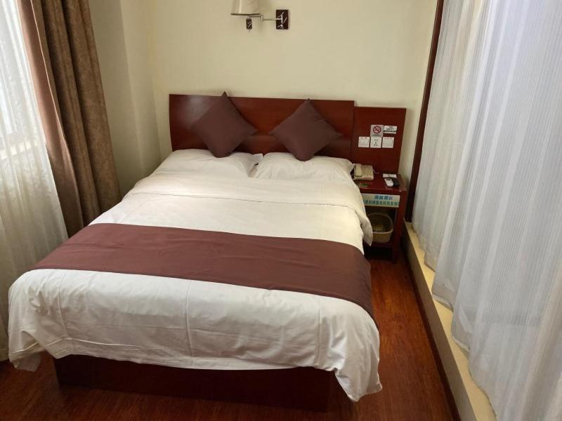 Greentree Inn Shanghai Songjiang University City New Songjiang Road Express Hotel Bagian luar foto