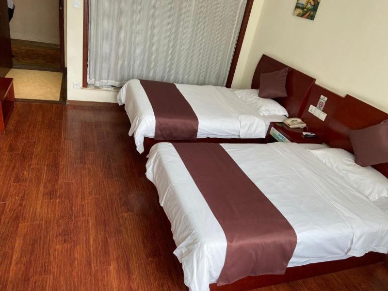 Greentree Inn Shanghai Songjiang University City New Songjiang Road Express Hotel Bagian luar foto